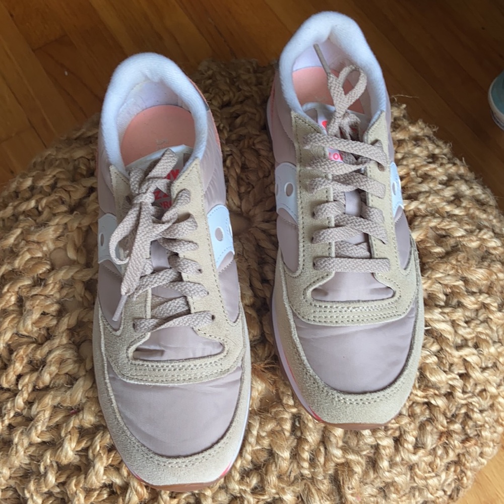 Brand new never worn Saucony shoes